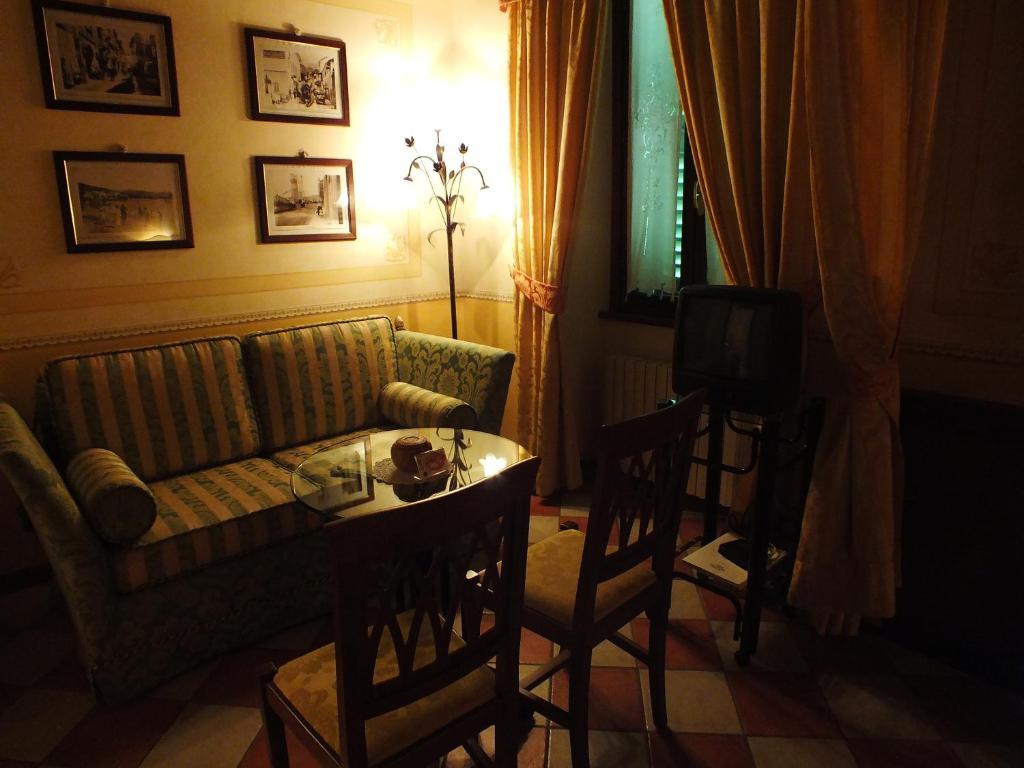 La Contrada Dei Monti Hotel Orta San Giulio Exterior photo